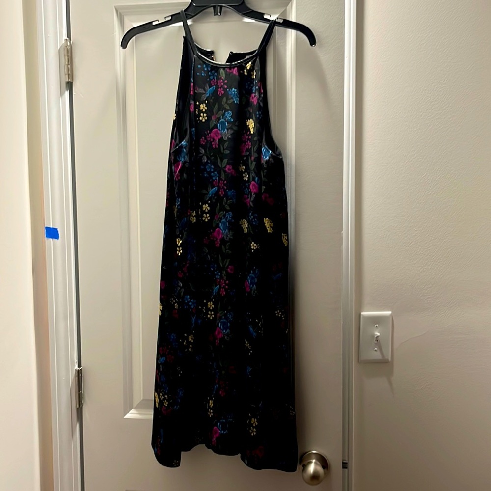 Gently worn Kensie mini dress with halfway zipper